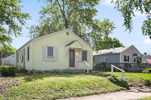 566 N 10th Ave, Kankakee, IL 60901