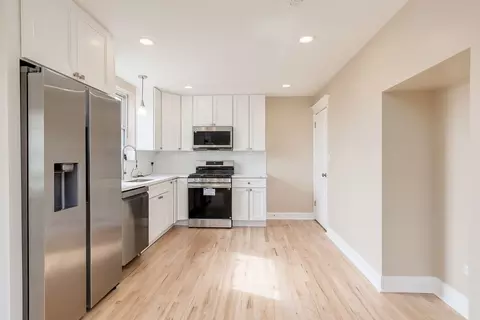 Kitchen - 7601 S Artesian Ave, Chicago, IL 60652 photo 2 of 4