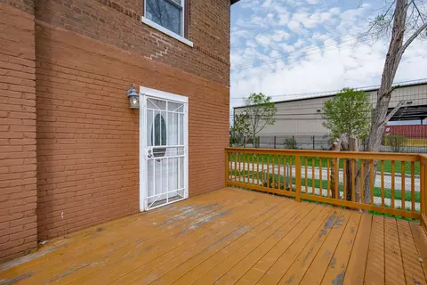 Exterior - 7601 S Artesian Ave, Chicago, IL 60652 photo 3 of 5