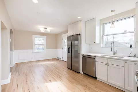 Kitchen - 7601 S Artesian Ave, Chicago, IL 60652 photo 4 of 4