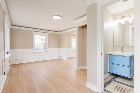 Living - 7601 S Artesian Ave, Chicago, IL 60652 photo 2 of 5