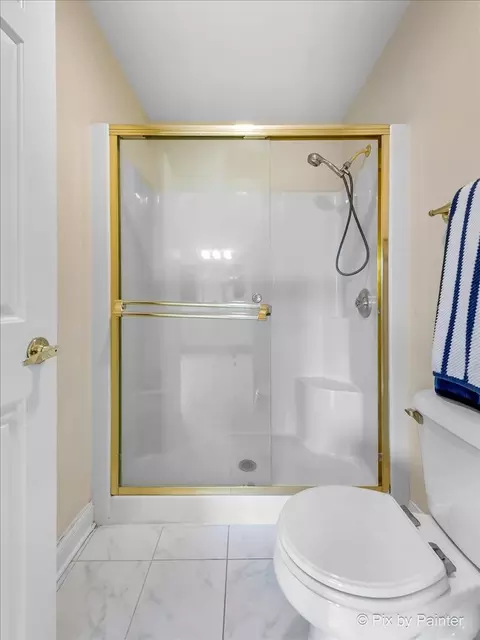 7429 Bittersweet Dr, Gurnee, IL 60031 photo 17