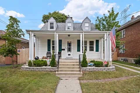 710 W Keith Ave, Waukegan, IL 60085