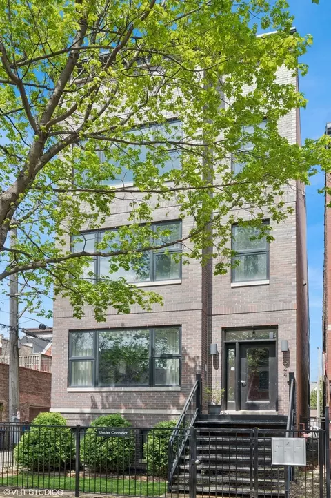 1944 W Thomas St #3, Chicago, IL 60622