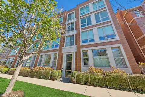 2749 N Lakewood Ave #1N, Chicago, IL 60614