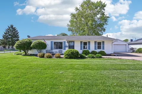 27 Arlington Dr, Romeoville, IL 60446