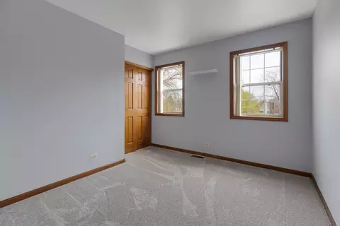 Bedroom - 64 Ivanhoe Ln, Cary, IL 60013 photo 3 of 3