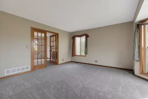 Living - 64 Ivanhoe Ln, Cary, IL 60013 photo 2 of 5