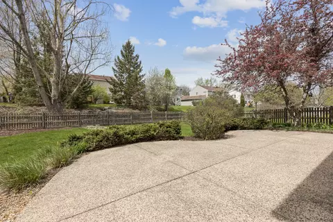 Exterior - 64 Ivanhoe Ln, Cary, IL 60013 photo 3 of 5