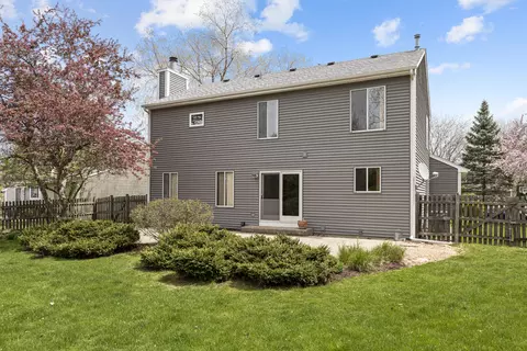 Exterior - 64 Ivanhoe Ln, Cary, IL 60013 photo 4 of 5