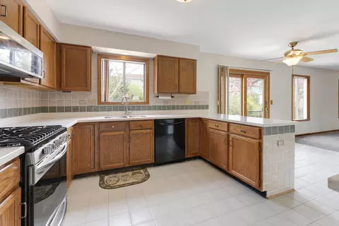 Kitchen - 64 Ivanhoe Ln, Cary, IL 60013 photo 3 of 3