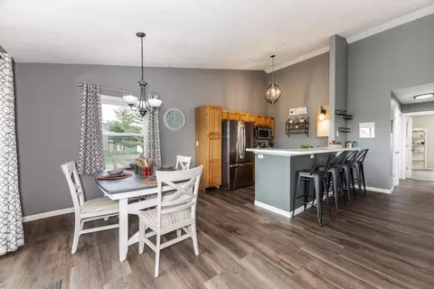 Dining - 52 Parkshores Ct, Bloomington, IL 61701 photo 2 of 3