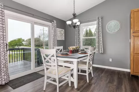 Dining - 52 Parkshores Ct, Bloomington, IL 61701 photo 1 of 3