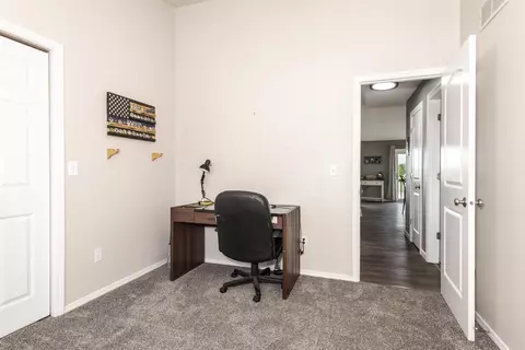 Entry Way - 52 Parkshores Ct, Bloomington, IL 61701 photo 2 of 4