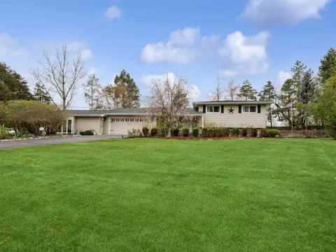 27241 W Nippersink Rd, Ingleside, IL 60041