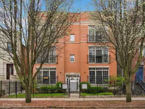 1945 W Erie St #3W, Chicago, IL 60622