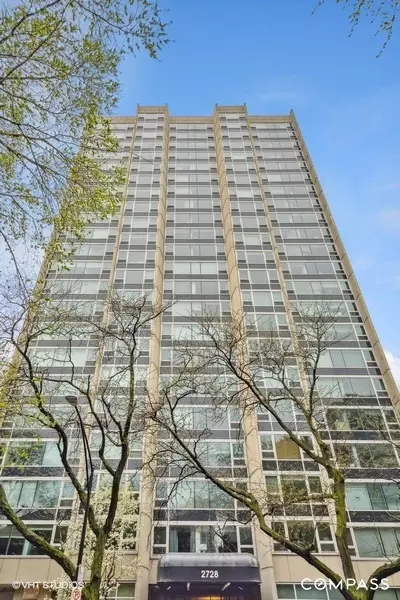 2728 N Hampden Ct #807, Chicago, IL 60614