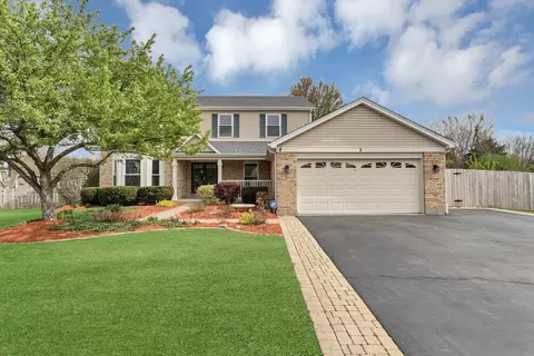 Exterior - 3 Regal Ct, Algonquin, IL 60102 photo 3 of 9