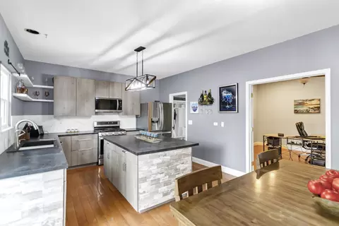 Kitchen - 3 Regal Ct, Algonquin, IL 60102 photo 3 of 5