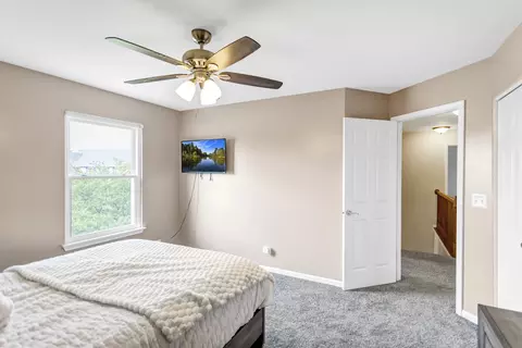 Bedroom - 3 Regal Ct, Algonquin, IL 60102 photo 5 of 6