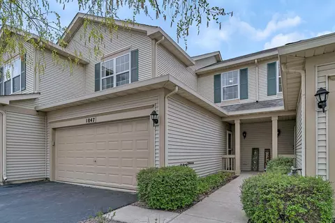 1847 S Wentworth Cir, Romeoville, IL 60446