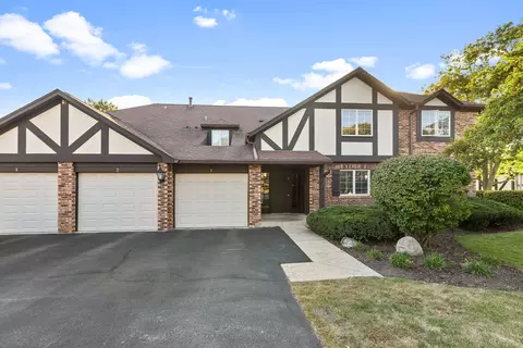 7 Sauk Trl #4, Indian Head Park, IL 60525