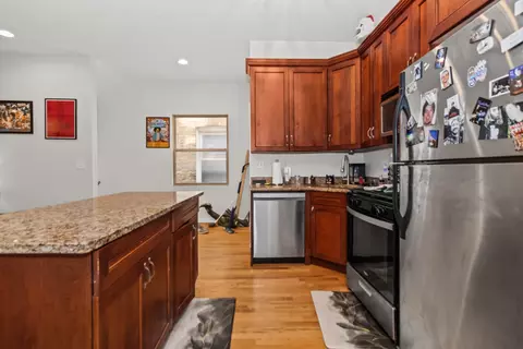 2710 N Artesian Ave, Chicago, IL 60647 photo 22