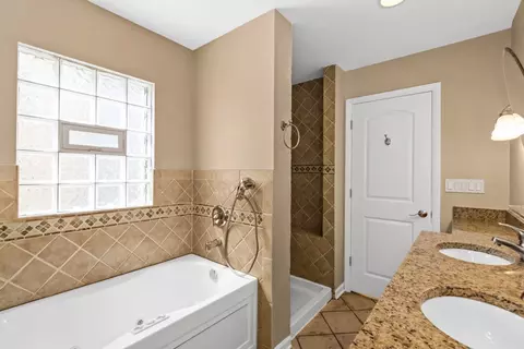 2710 N Artesian Ave, Chicago, IL 60647 photo 52