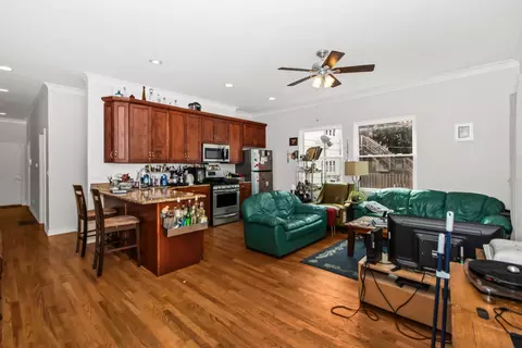 2710 N Artesian Ave, Chicago, IL 60647 photo 2