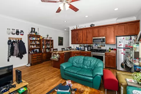 2710 N Artesian Ave, Chicago, IL 60647 photo 3