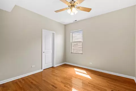 2710 N Artesian Ave, Chicago, IL 60647 photo 32