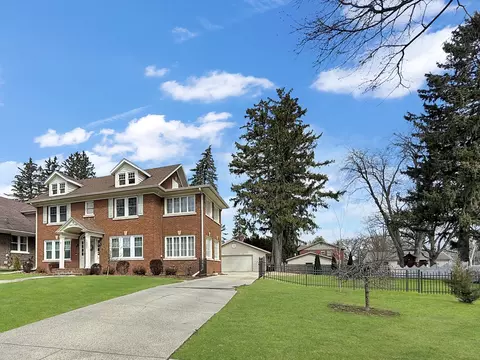 1402 W Lincoln Blvd, Freeport, IL 61032