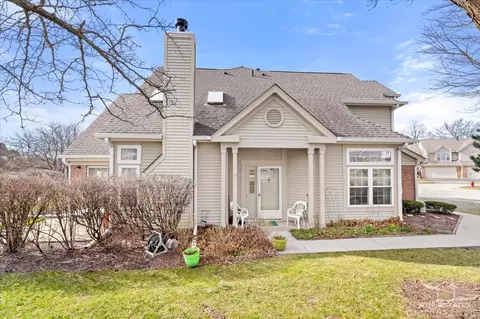 110 N Knollwood Dr, Schaumburg, IL 60194