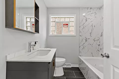Bath - 1121 E 93rd St, Chicago, IL 60619 photo 1 of 2