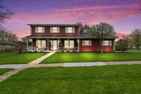 402 Sara Ave, Lemont, IL 60439