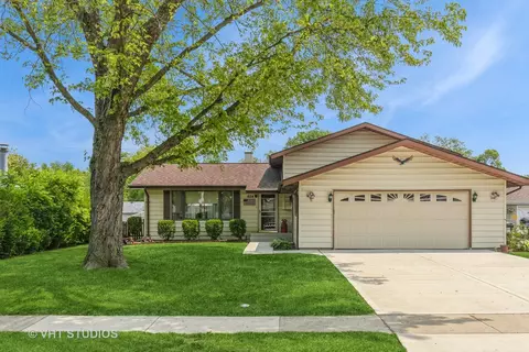 624 Oxford Ct, New Lenox, IL 60451