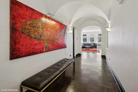 Entry Way - 222 E Chestnut St #7B, Chicago, IL 60611 photo 4 of 6