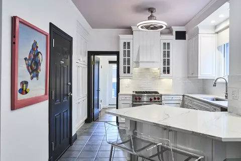 Kitchen - 222 E Chestnut St #7B, Chicago, IL 60611 photo 3 of 4
