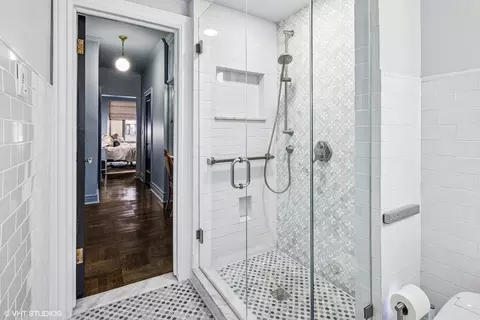 Bath - 222 E Chestnut St #7B, Chicago, IL 60611 photo 1 of 4