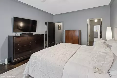 Bedroom - 222 E Chestnut St #7B, Chicago, IL 60611 photo 2 of 4