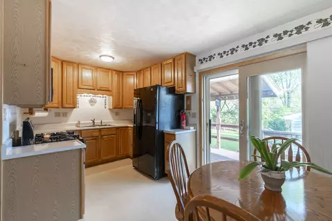 Kitchen - 738 Tinley Dr, Aurora, IL 60506 photo 1 of 3