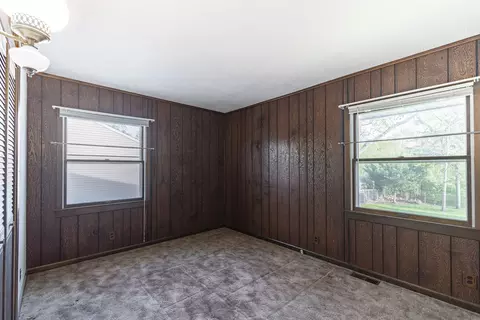 Bedroom - 738 Tinley Dr, Aurora, IL 60506 photo 2 of 2