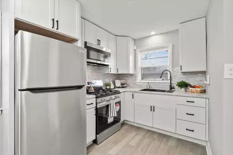 Kitchen - 115 E 119th St, Chicago, IL 60628 photo 1 of 1