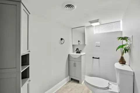 Bath - 115 E 119th St, Chicago, IL 60628 photo 3 of 3