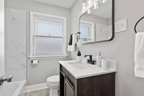 Bath - 115 E 119th St, Chicago, IL 60628 photo 1 of 3