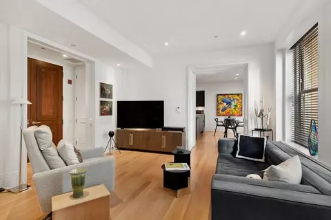 Living - 159 E Walton Pl #7F, Chicago, IL 60611 photo 2 of 5
