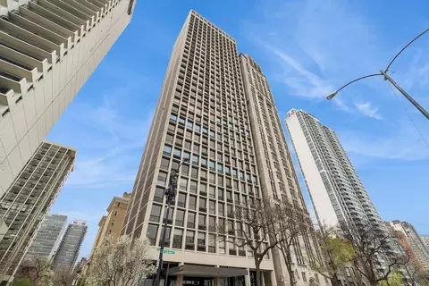 1240 N Lake Shore Dr #9B, Chicago, IL 60610