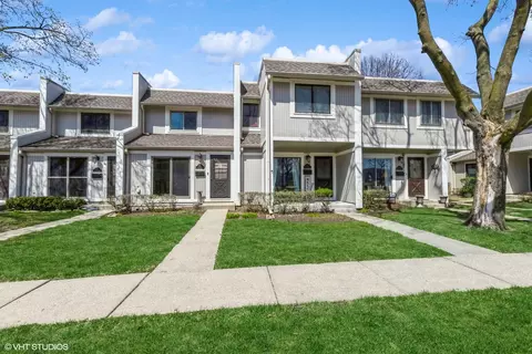 472 Ziegler Dr, Grayslake, IL 60030