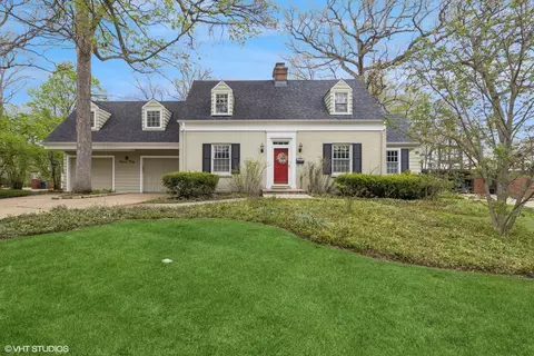 1240 Hawthorne Ln, Downers Grove, IL 60515