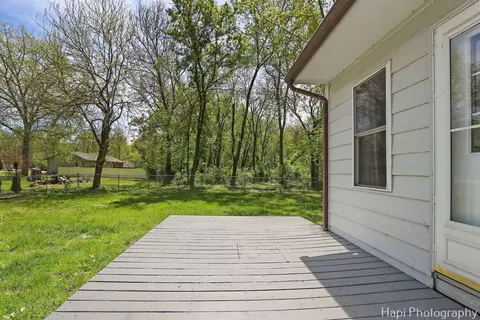 Exterior - 305 Pokagon Dr, Algonquin, IL 60102 photo 3 of 7